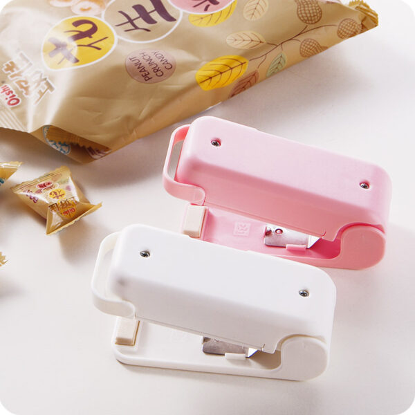 Portable Mini Heat Sealer | Food Bag Resealer | Kitchen Gadget